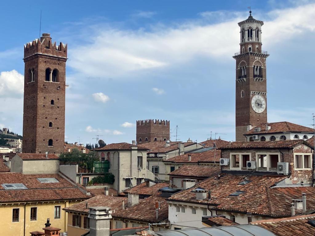 Apartmán Locazione Via Fama 7 Verona Exteriér fotografie