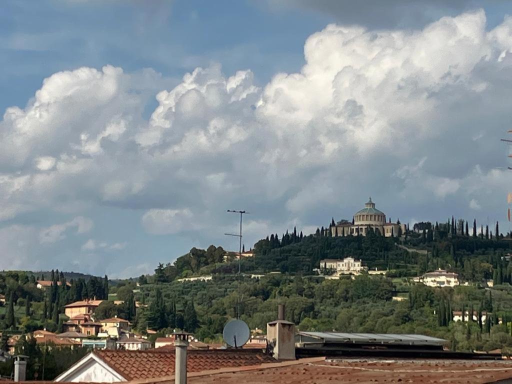 Apartmán Locazione Via Fama 7 Verona Exteriér fotografie